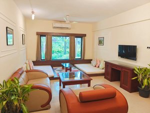 Room & Suite