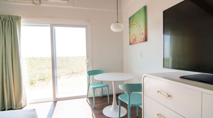 Beachfront King Room 1