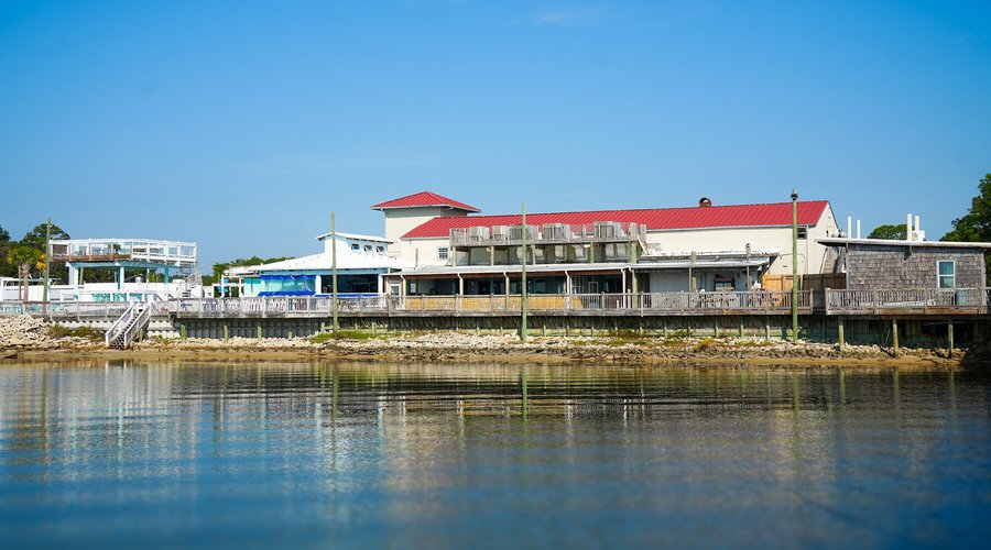 Emerald Waterfront is situated on the picturesque Navarre Sound.