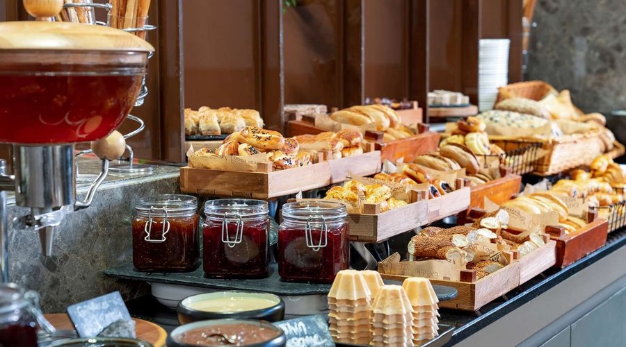 Breakfast buffet