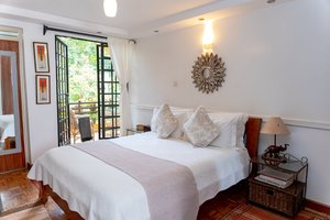 Room & Suite