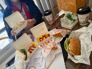 餐饮