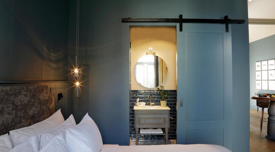 Signature Suite