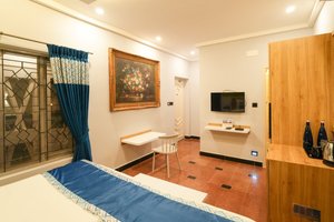 Room & Suite