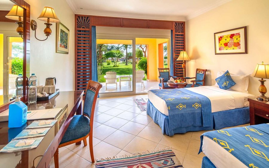 Superior Garden room