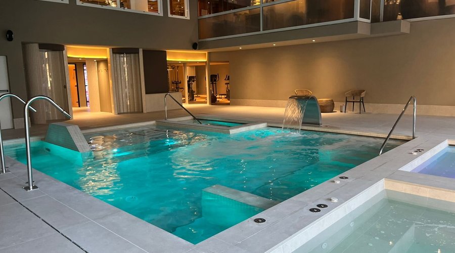 VUE D'ENSEMBLE PISCINE SPA