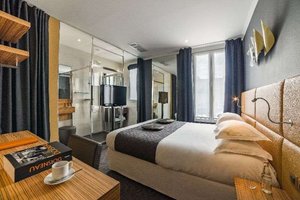 Room & Suite