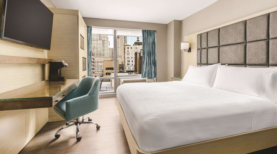 Guest room