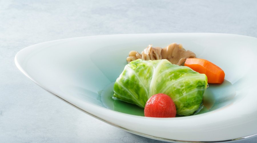 【2024年冬メニュー】野菜だけのロールキャベツ 