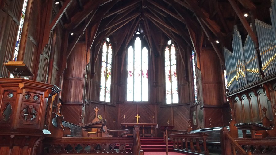 Capela de Santa Maria é ao lado da Holy Trinity Cathedral