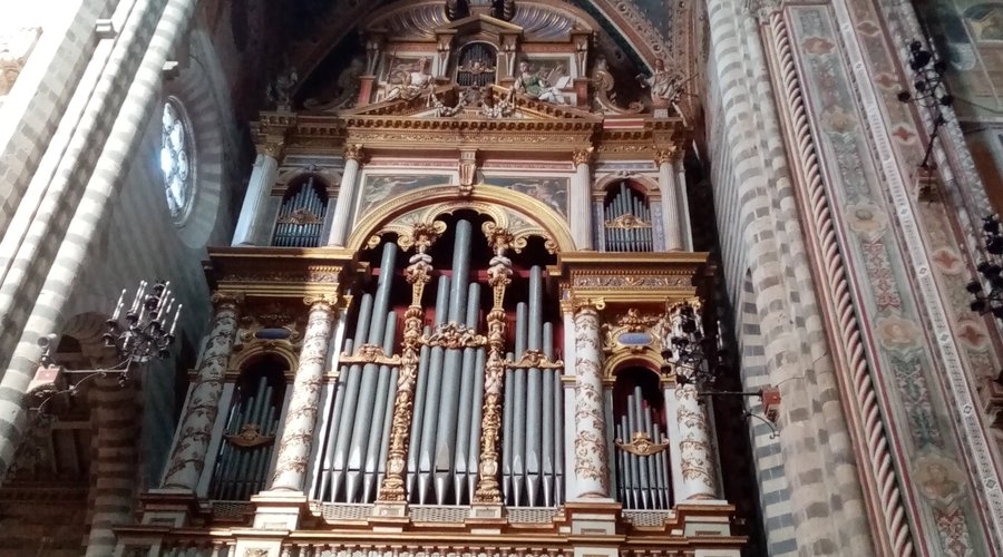 L'antico organo. Duomo di Orvieto, capolavoro umbro. Dicembre 2024
