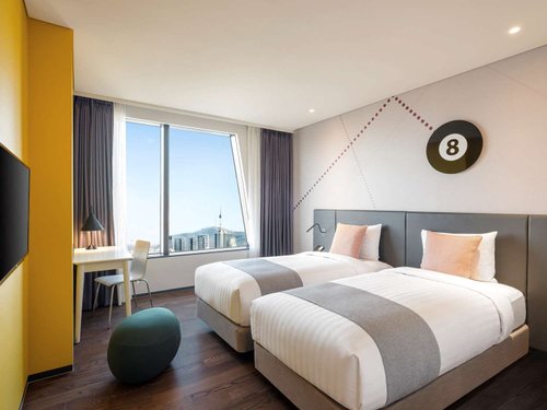 Guest room