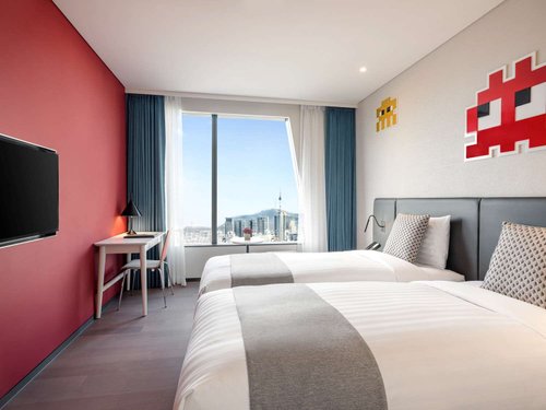 Guest room