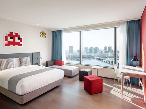 Guest room
