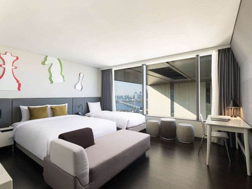Guest room