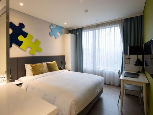 Guest room