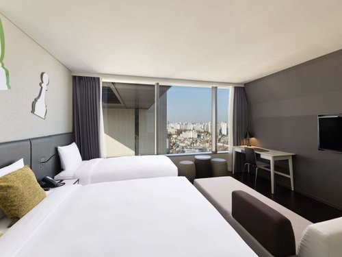 Guest room