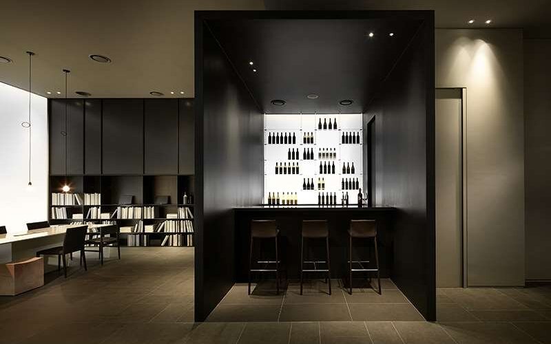 bar