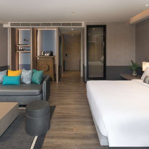 Cross Pattaya Pratamnak Elite Suite