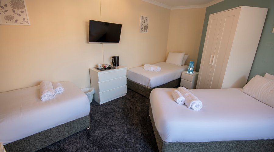 Triple room