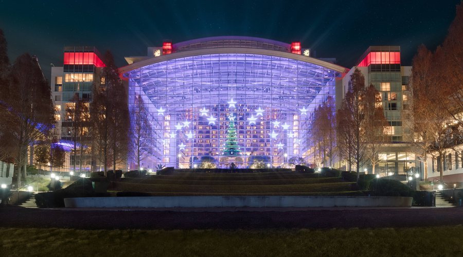 Exterior - Christmas Time