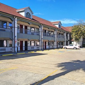 STXHH Exterior