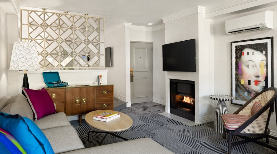 Studio King Suite