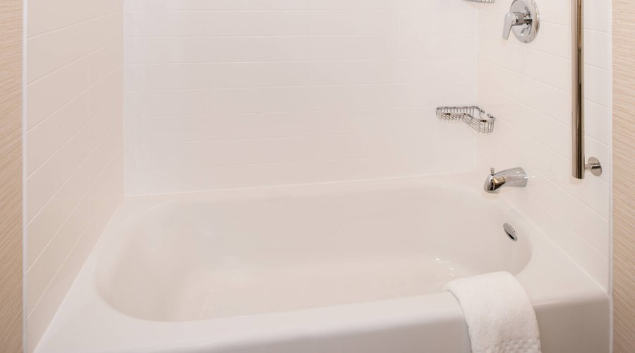 Guest Bathroom - Bathtub
