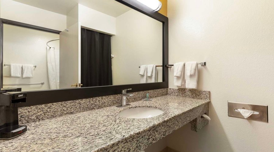 King Guest Bathroom