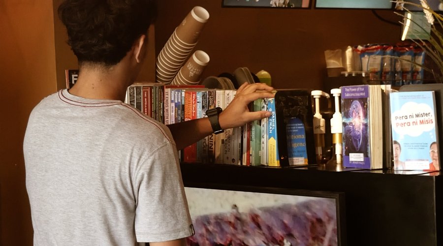Cafe with books and apparel store inside | OPEN 24 HOURS!