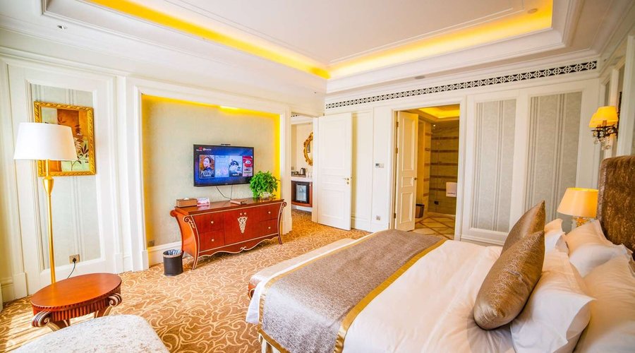 Guest room