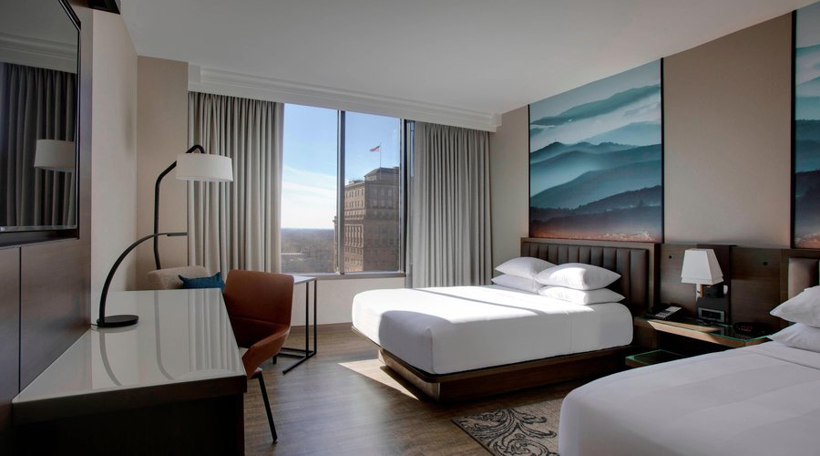 Queen/Queen Guest Bedroom - City View