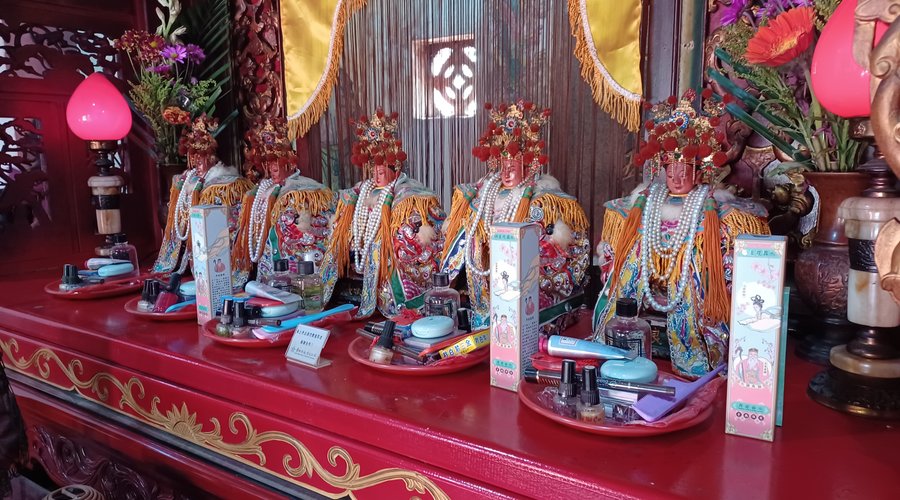 The Five Concubines (AKA the Five Noble Ladies)