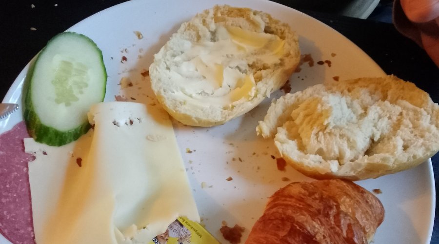  Brötchen und Croissant zum aufbacken 