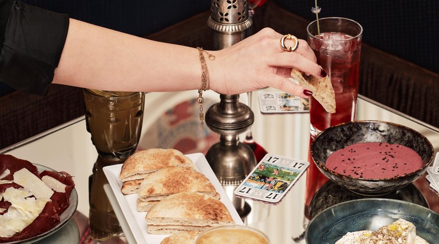 Cocktails and food