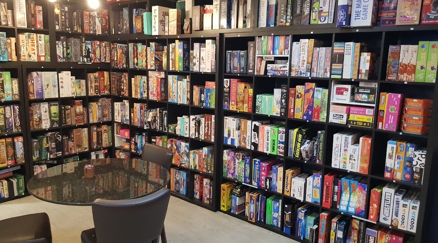 Snacks and Ladders Board Game Cafe - 뉴포트 - Snacks and Ladders Board Game Cafe의 리뷰 - 트립어드바이저