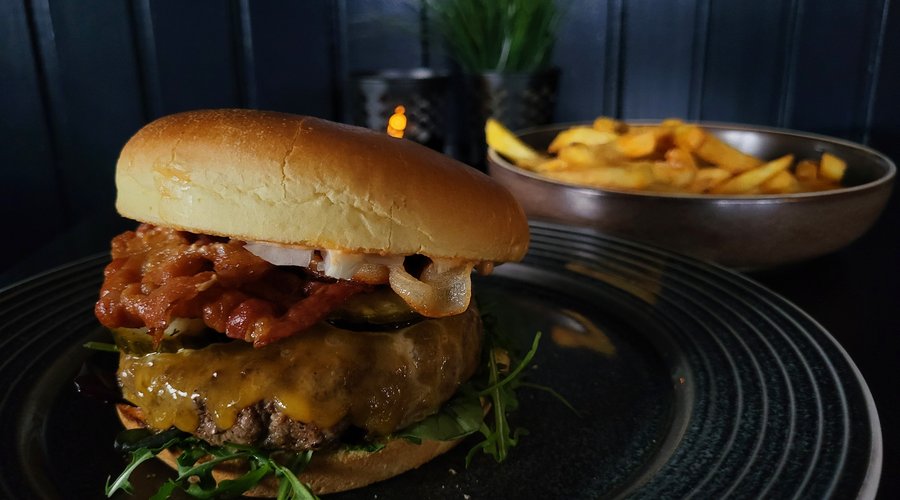 Strandburger med Pommes Frites