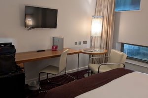 Room & Suite