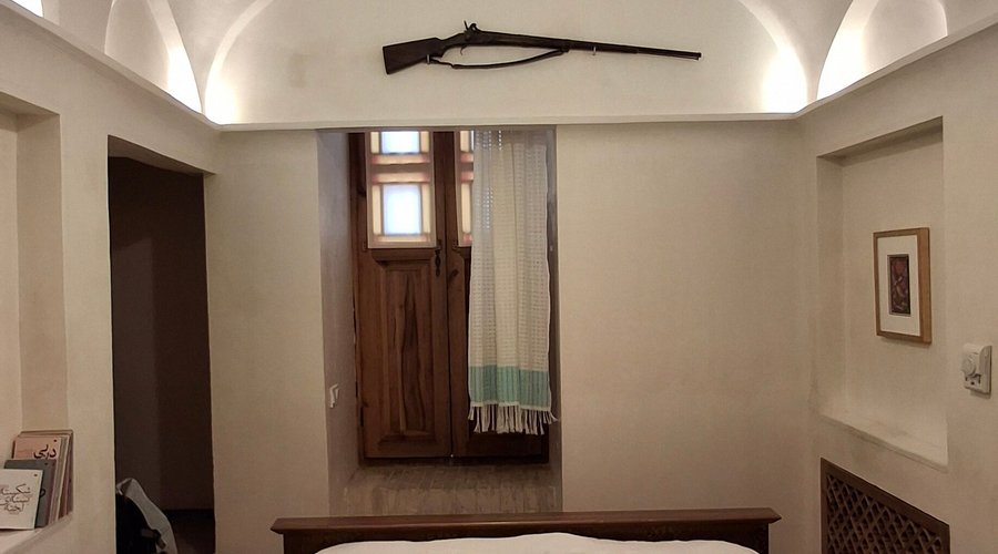 Ghalam room