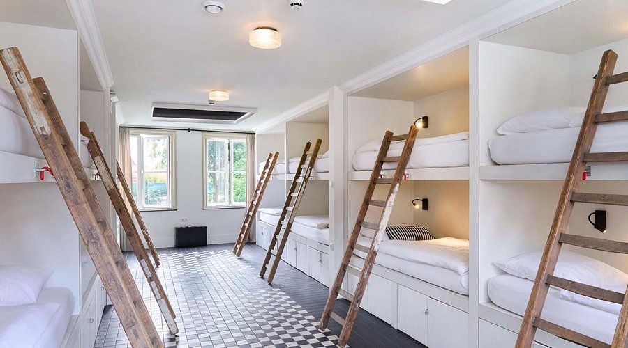 Hello I'm the Provincie room. My biggest room can host 14 travellers. // WARNING my old fruit picking stairs can hurt your feet when climbing without shoes.