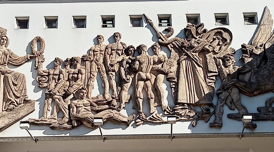 Relief above Arch of Concepcion University, symbolizing intelligence, knowledge and creative thought. Sculptor Mario Ormezzano. Concepcion, Chile. January 2025.