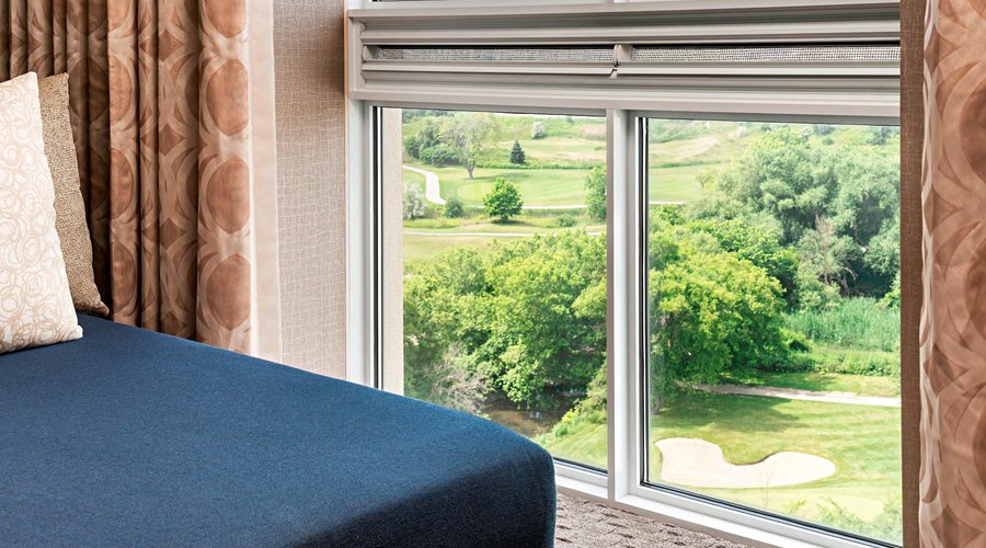 Deluxe Golf Course View Guest Room