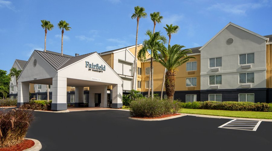Fairfield Fort Myers Main Entrance