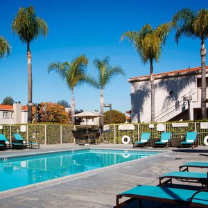 Outdoor Pool & Spa
