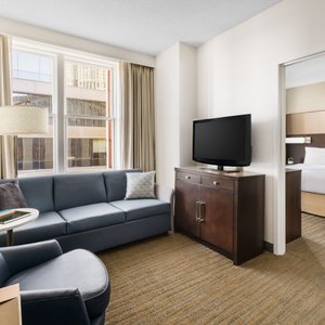 1 Bedroom Suite, 1 Queen