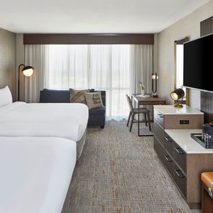 Queen/Queen Guest Room