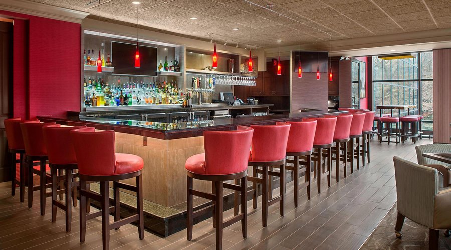 Beau's on the River Lounge