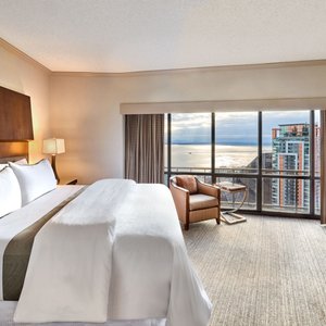 Grand View King Guest Room