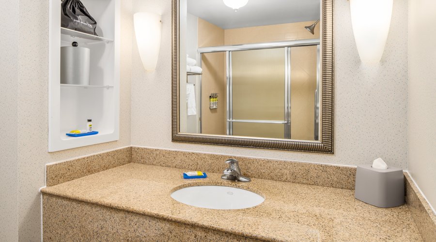 Relax in our bathroom with modern marble finish.