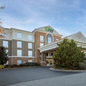 Holiday Inn Express Hotel & Suites Greensboro Airport Area